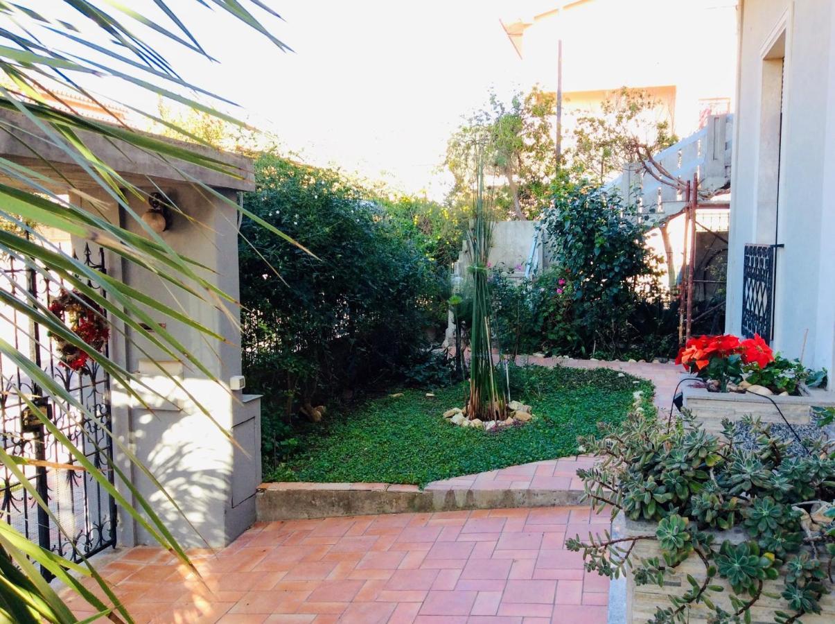 Casa Vacanze Sole E Mare Teulada Exterior photo
